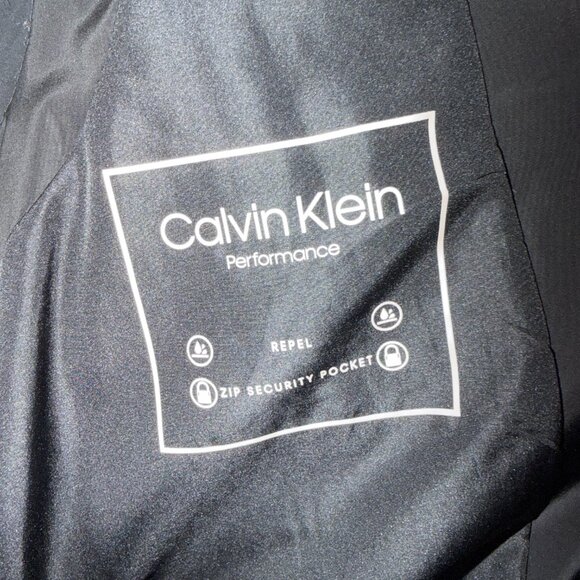 Calvin Klein Puffer Vest with Hood - Picture 4 of 4